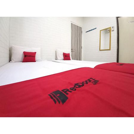 Reddoorz At Luxury Homestay Near Kantor Regional II Bkn Surabaya Sidoarjo Eksteriør billede