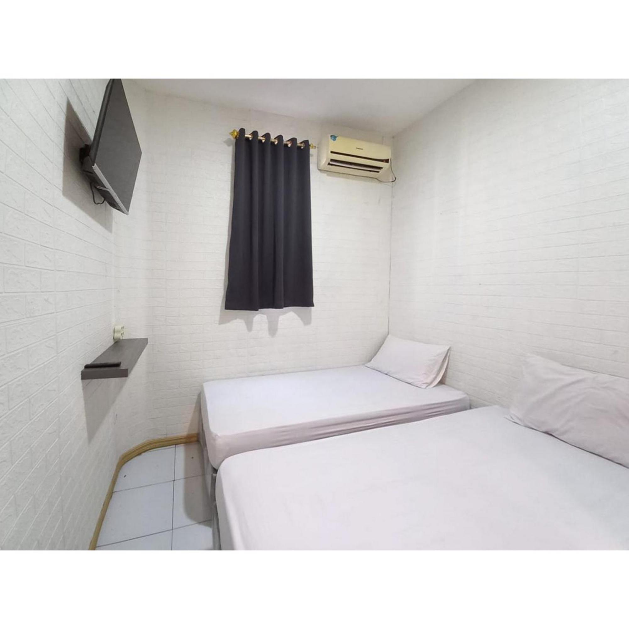 Reddoorz At Luxury Homestay Near Kantor Regional II Bkn Surabaya Sidoarjo Eksteriør billede