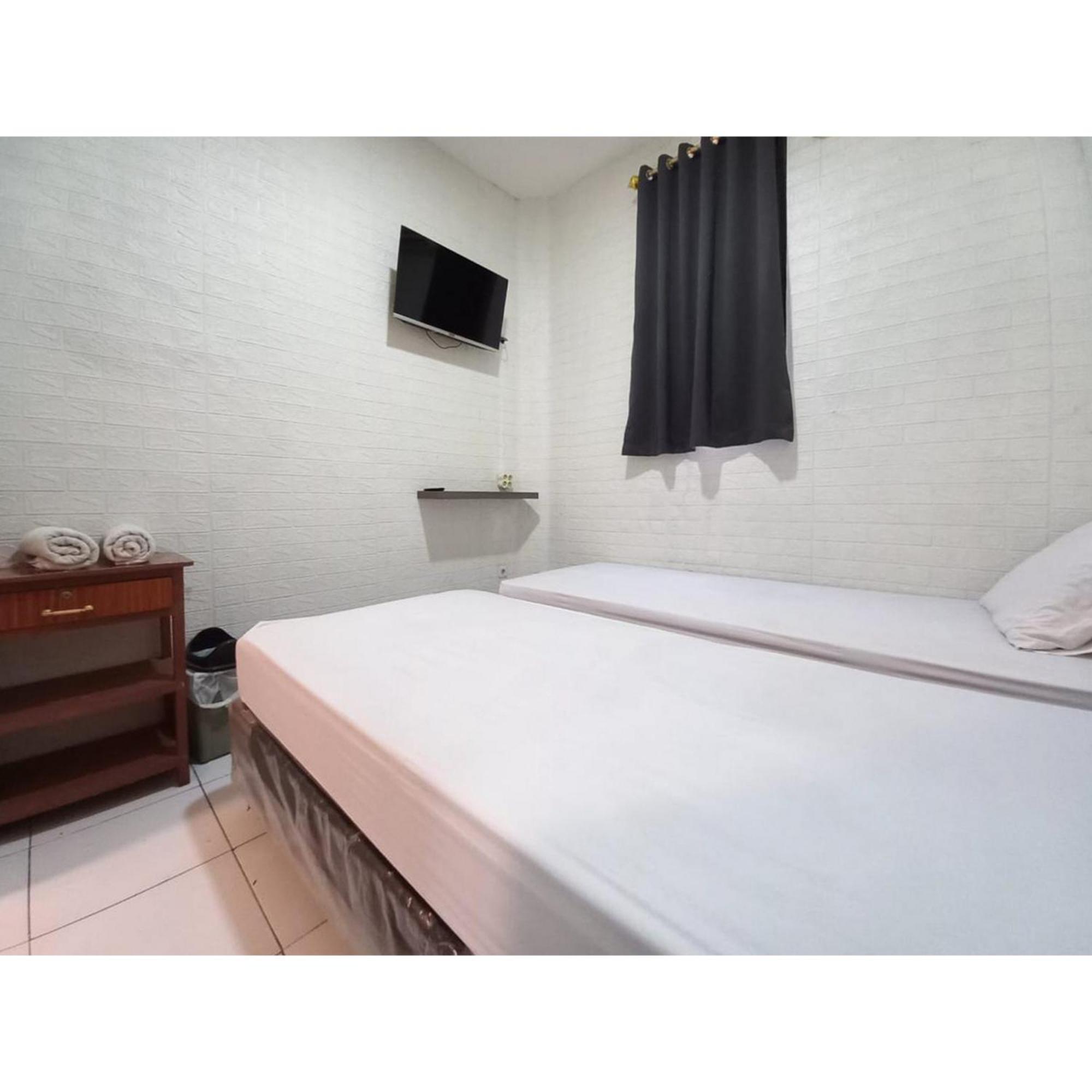 Reddoorz At Luxury Homestay Near Kantor Regional II Bkn Surabaya Sidoarjo Eksteriør billede