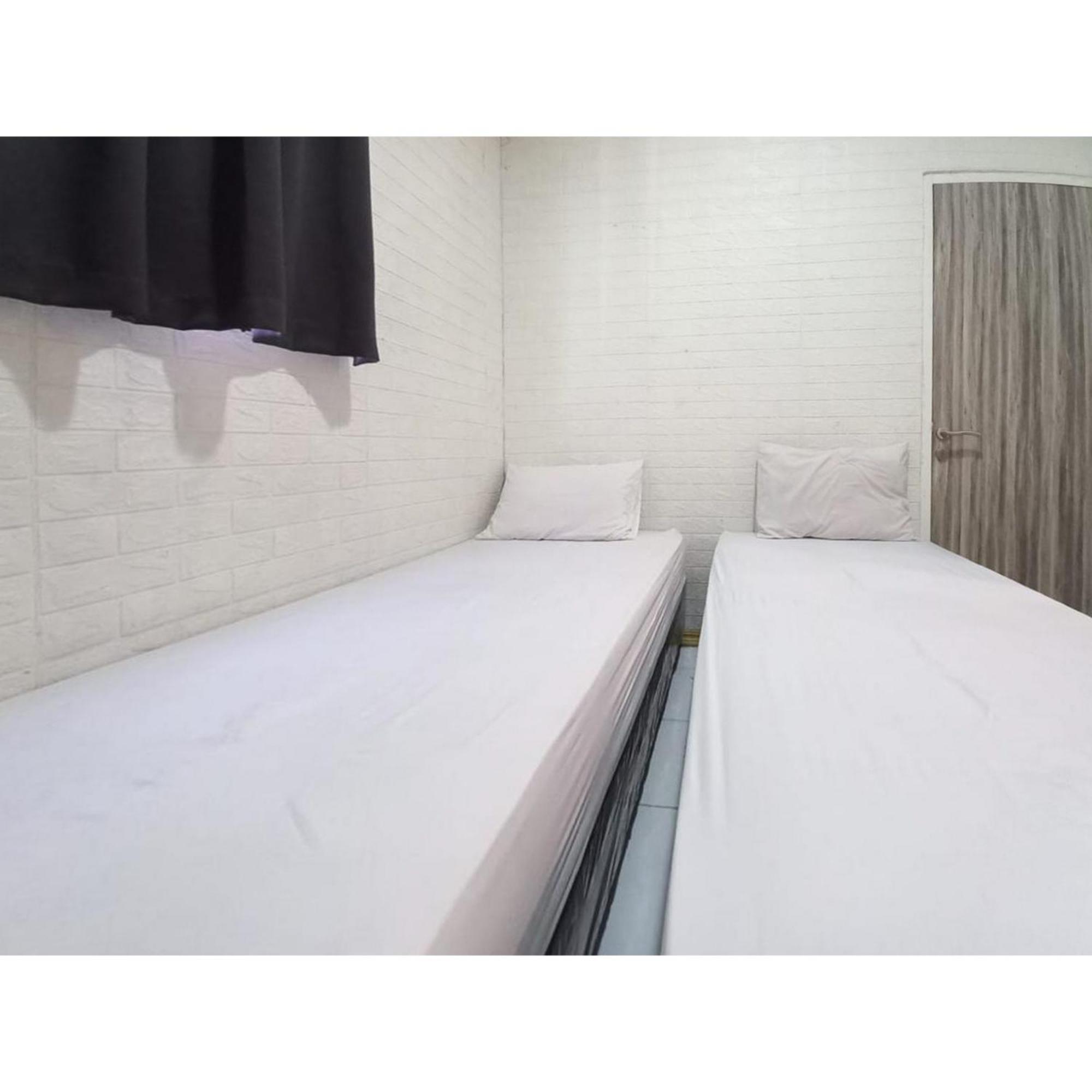 Reddoorz At Luxury Homestay Near Kantor Regional II Bkn Surabaya Sidoarjo Eksteriør billede