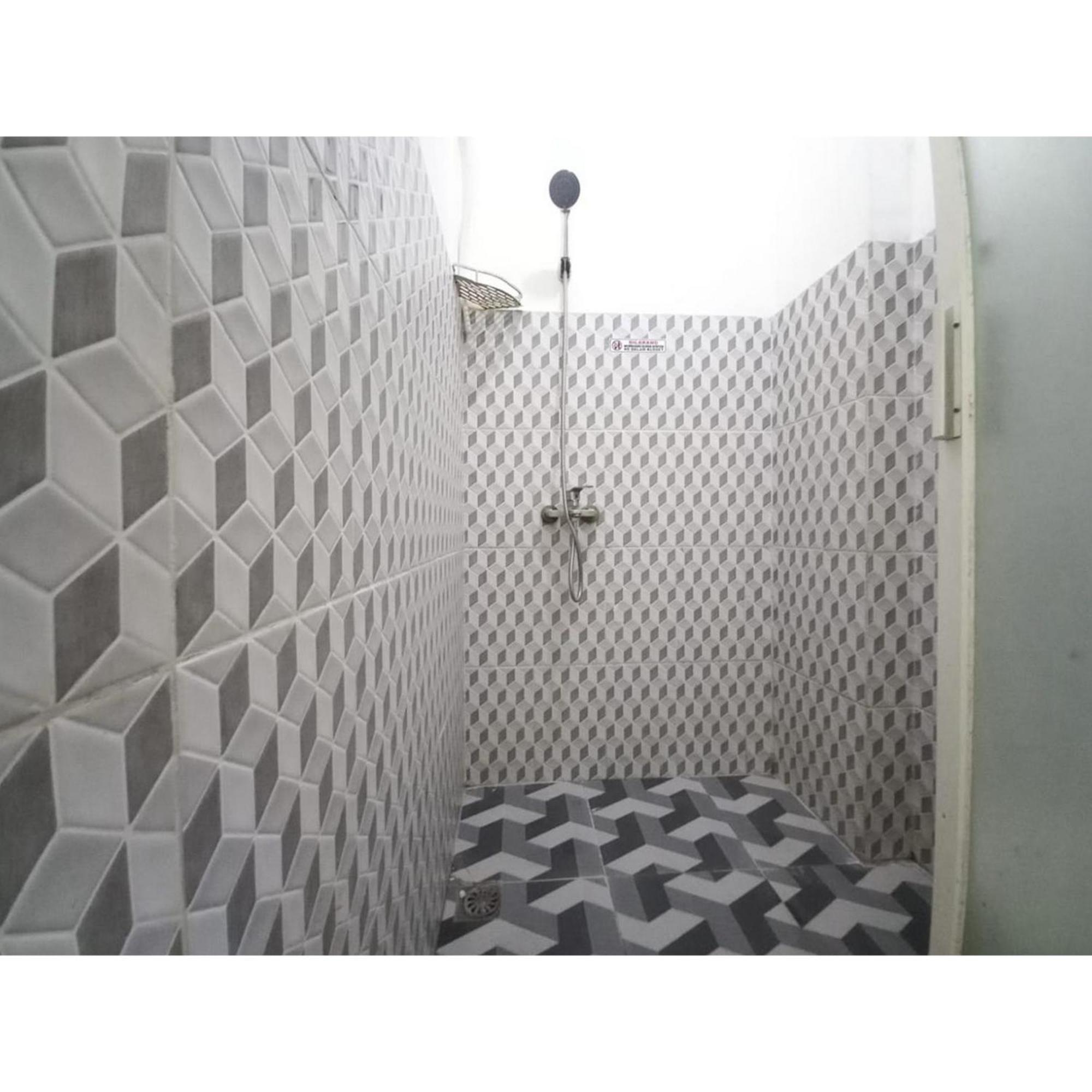 Reddoorz At Luxury Homestay Near Kantor Regional II Bkn Surabaya Sidoarjo Eksteriør billede