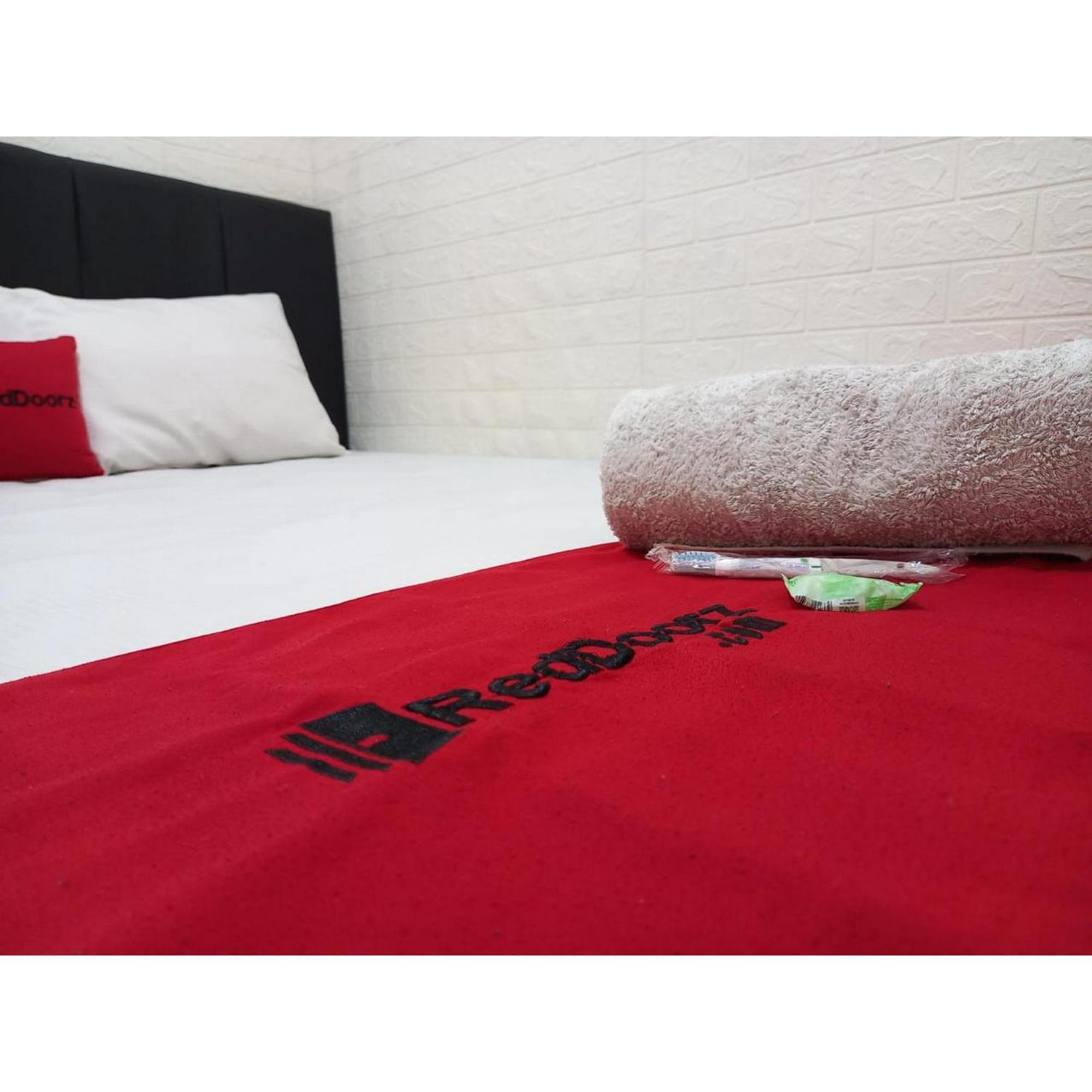 Reddoorz At Luxury Homestay Near Kantor Regional II Bkn Surabaya Sidoarjo Eksteriør billede