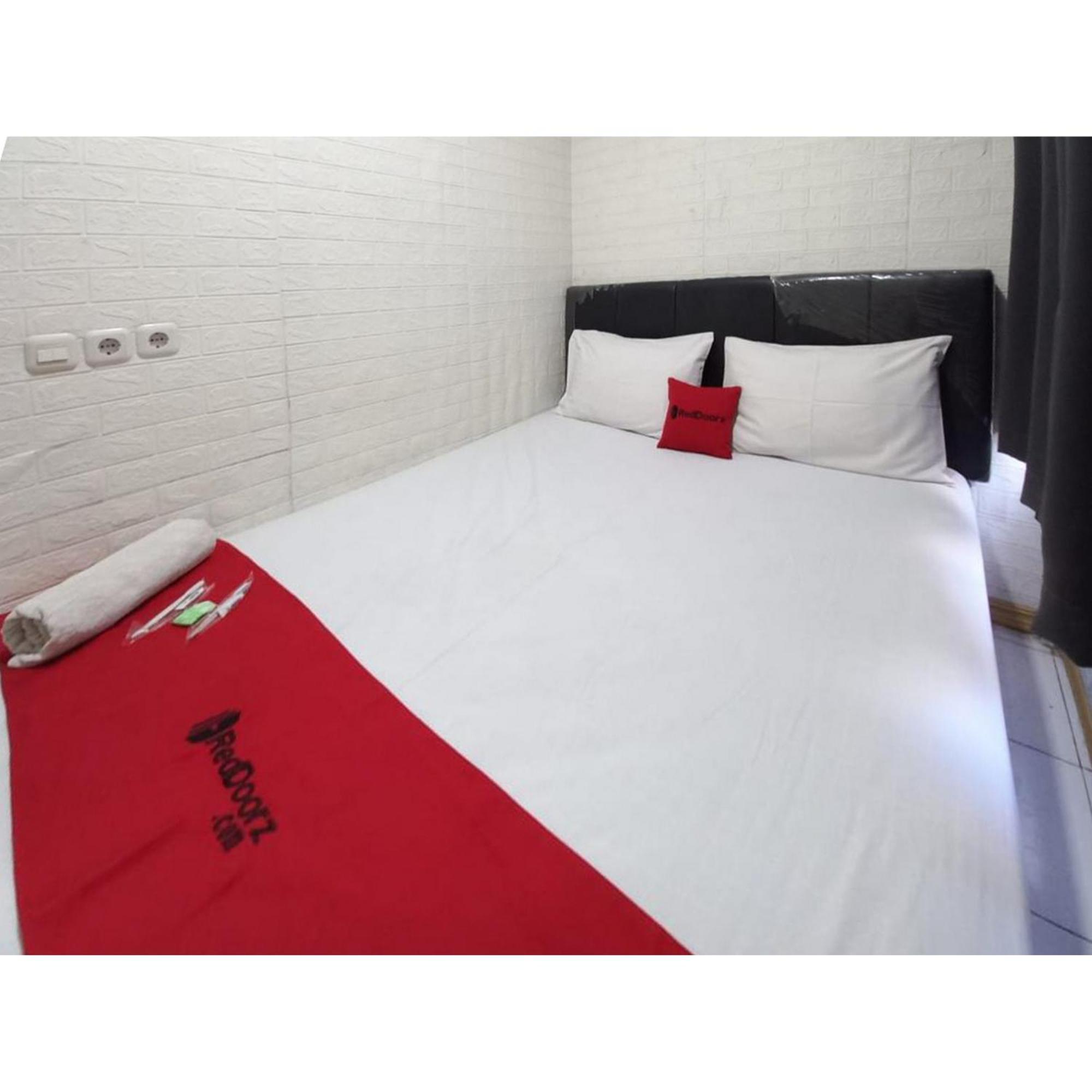 Reddoorz At Luxury Homestay Near Kantor Regional II Bkn Surabaya Sidoarjo Eksteriør billede