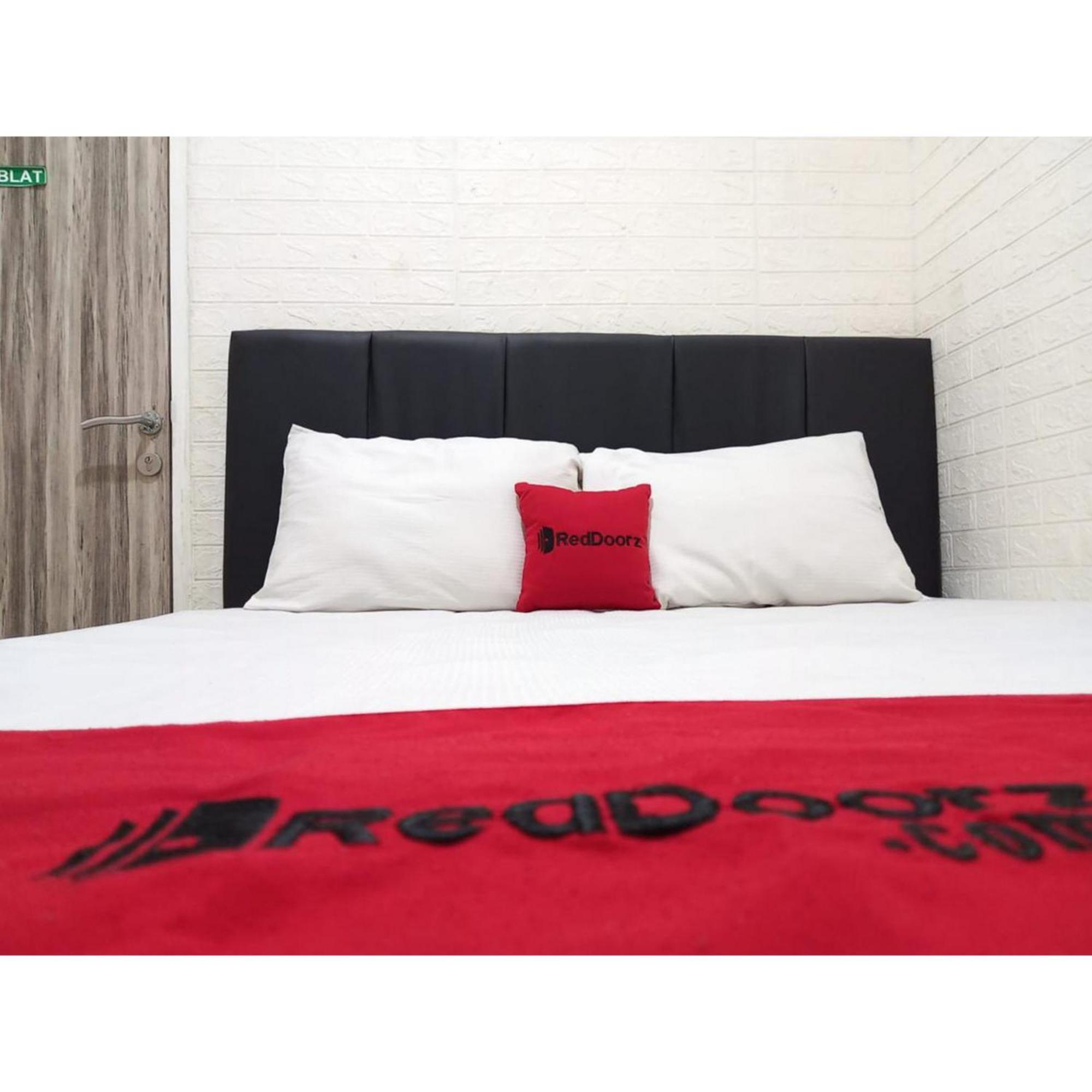 Reddoorz At Luxury Homestay Near Kantor Regional II Bkn Surabaya Sidoarjo Eksteriør billede
