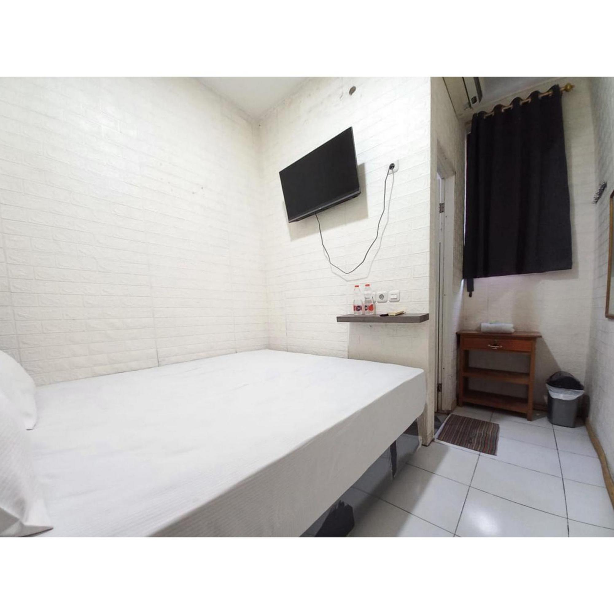 Reddoorz At Luxury Homestay Near Kantor Regional II Bkn Surabaya Sidoarjo Eksteriør billede