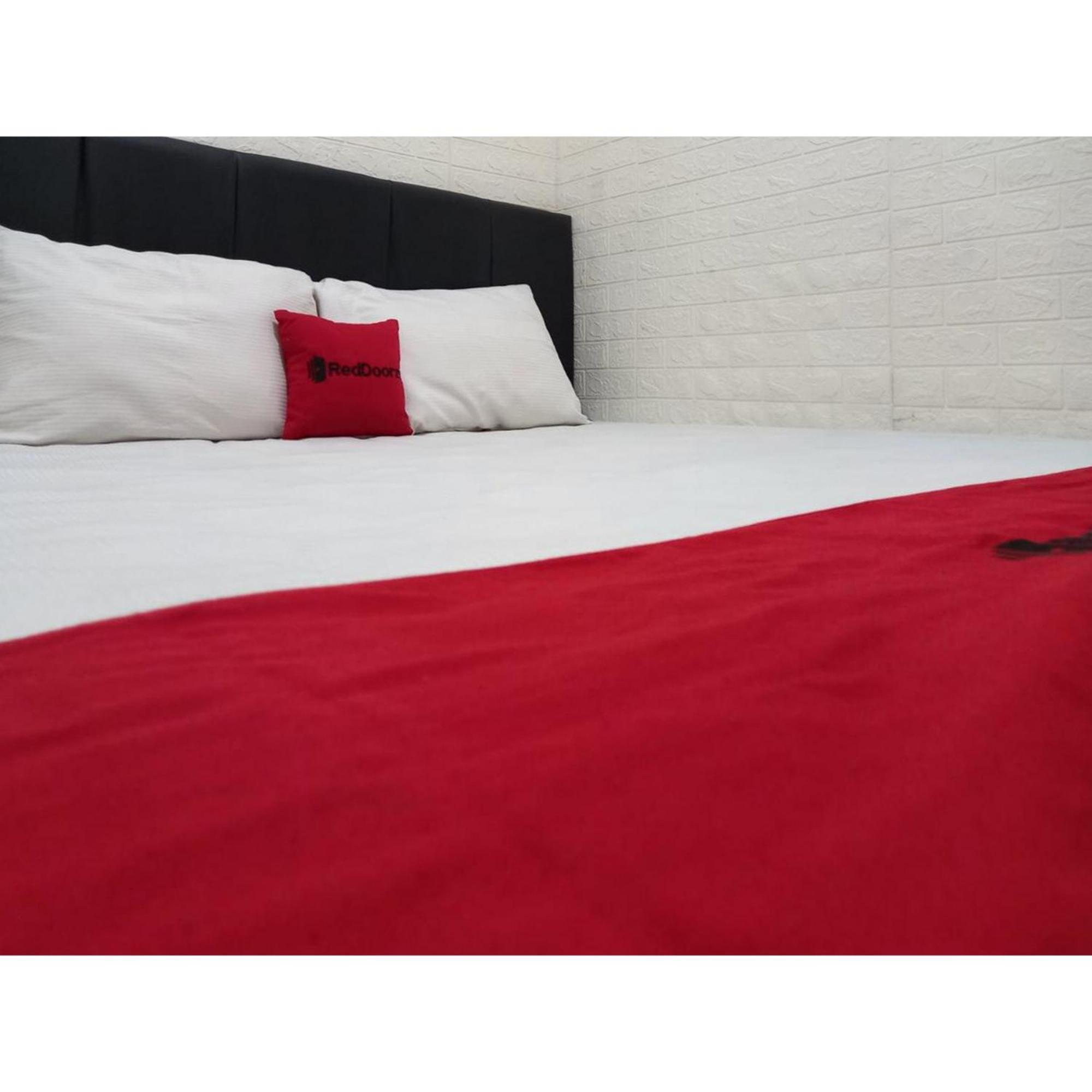 Reddoorz At Luxury Homestay Near Kantor Regional II Bkn Surabaya Sidoarjo Eksteriør billede
