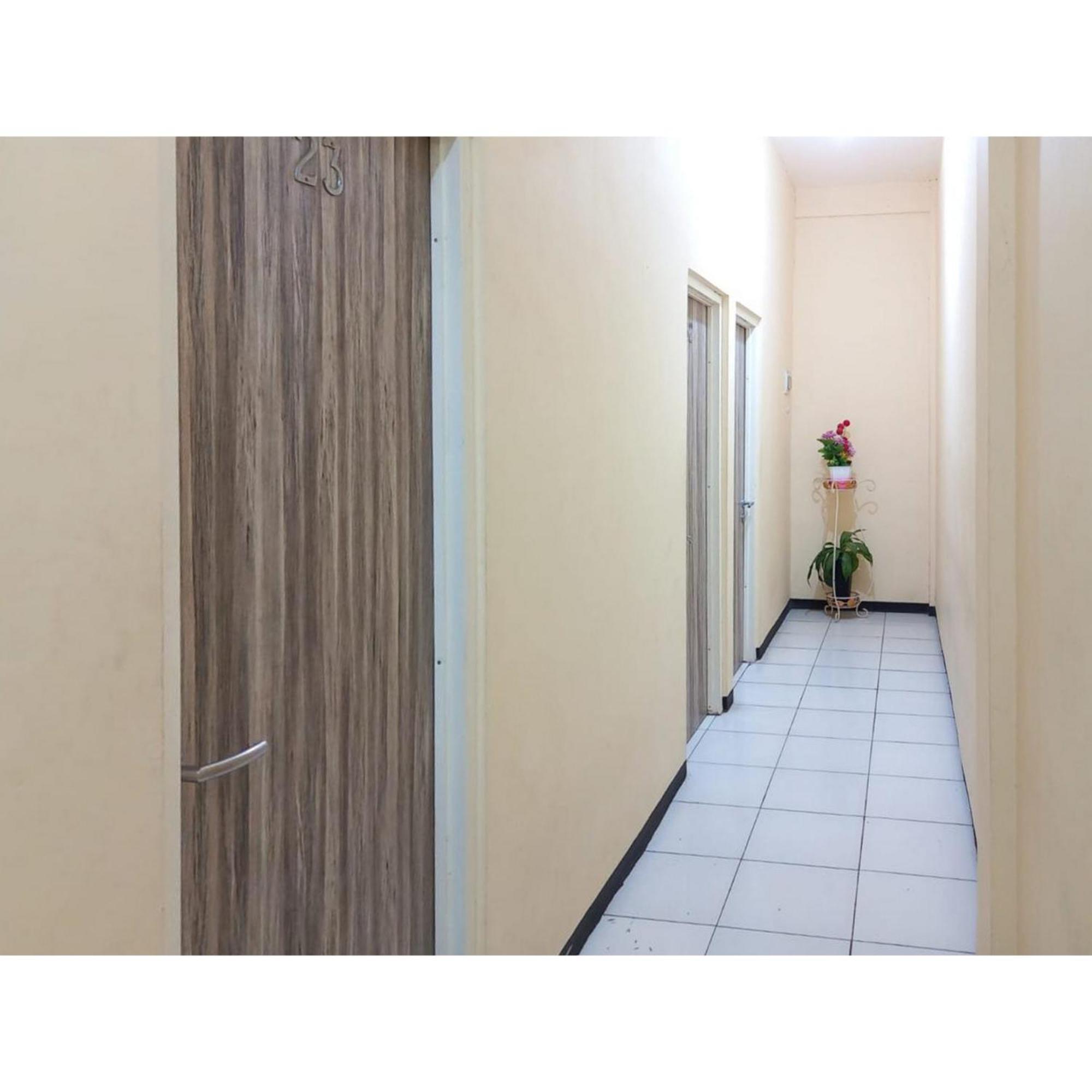 Reddoorz At Luxury Homestay Near Kantor Regional II Bkn Surabaya Sidoarjo Eksteriør billede