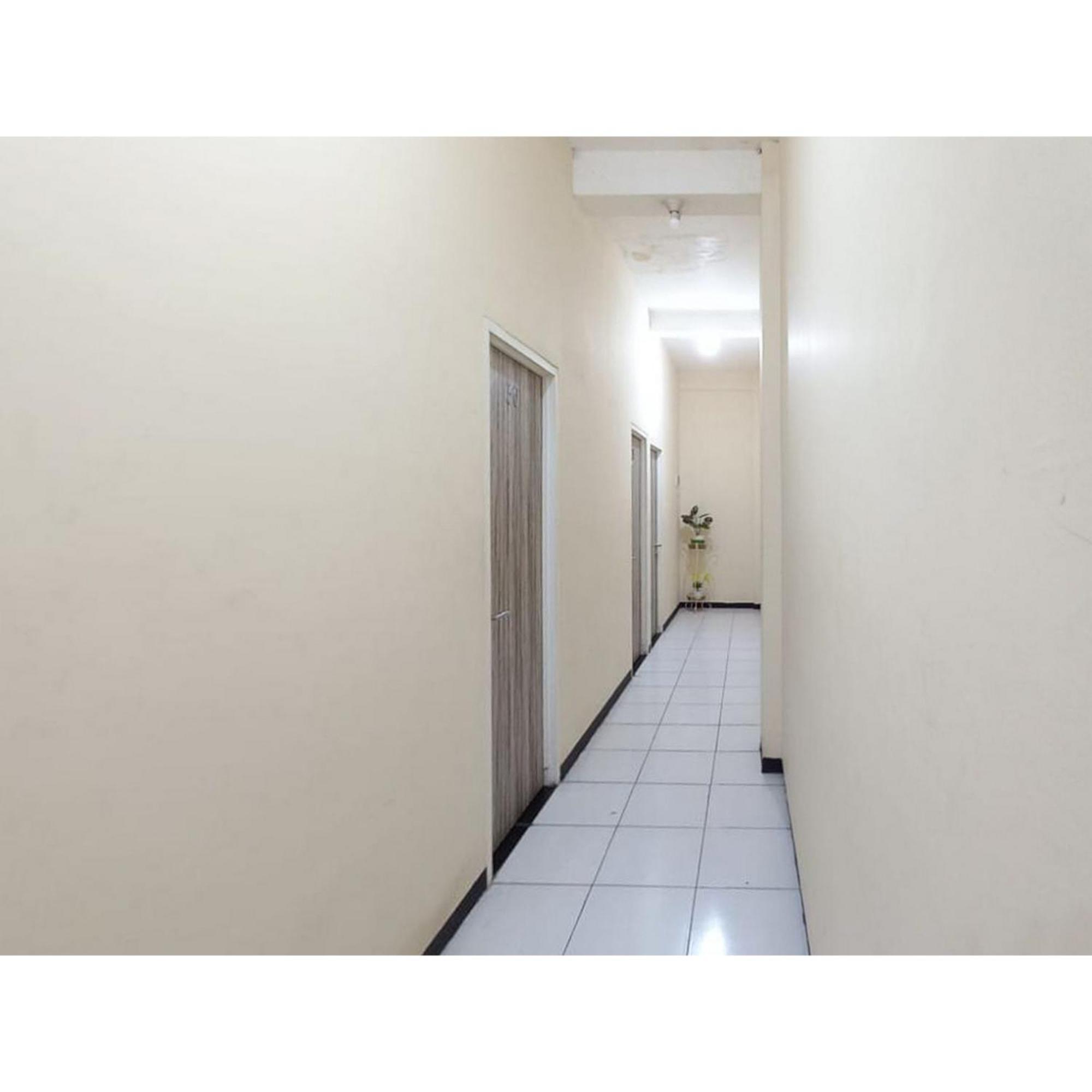 Reddoorz At Luxury Homestay Near Kantor Regional II Bkn Surabaya Sidoarjo Eksteriør billede