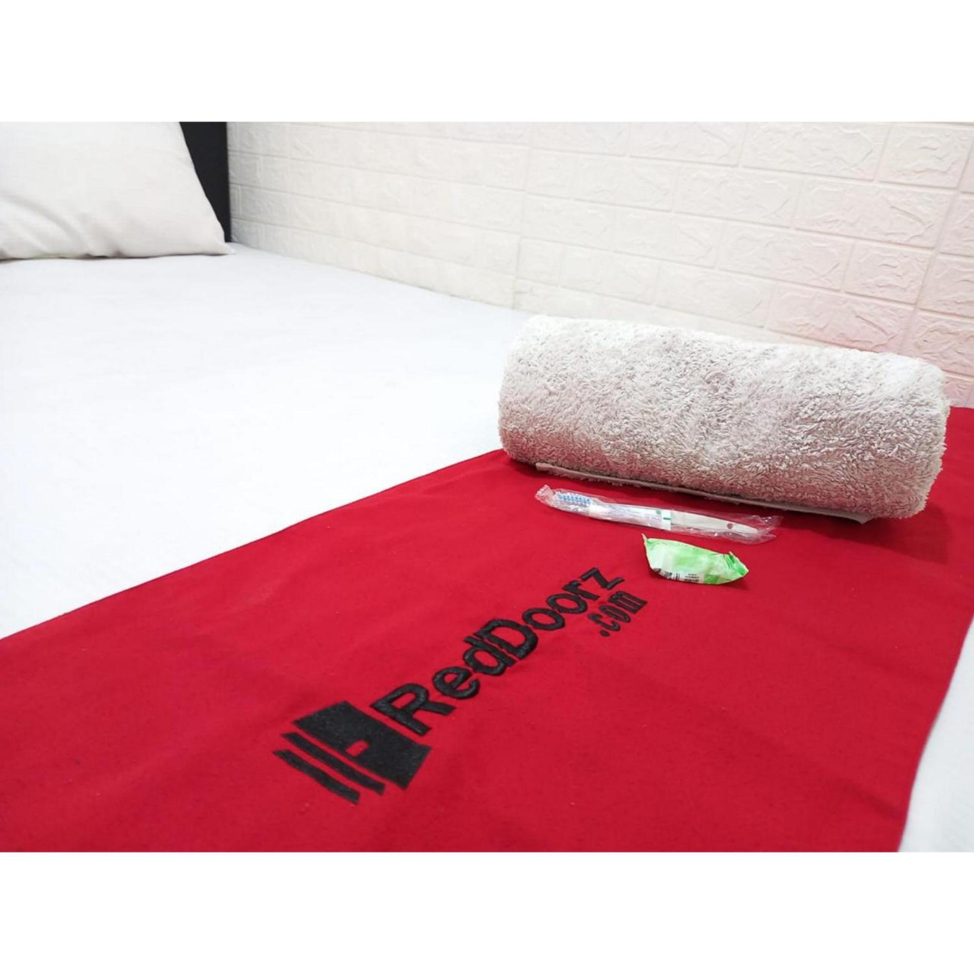 Reddoorz At Luxury Homestay Near Kantor Regional II Bkn Surabaya Sidoarjo Eksteriør billede